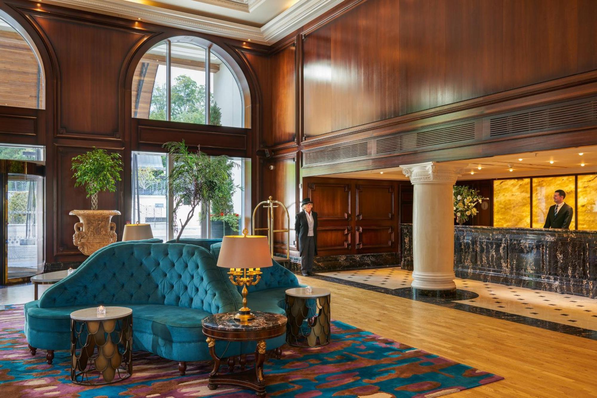 Powerscourt Hotel, Autograph Collection Enniskerry Kültér fotó The lobby of the hotel