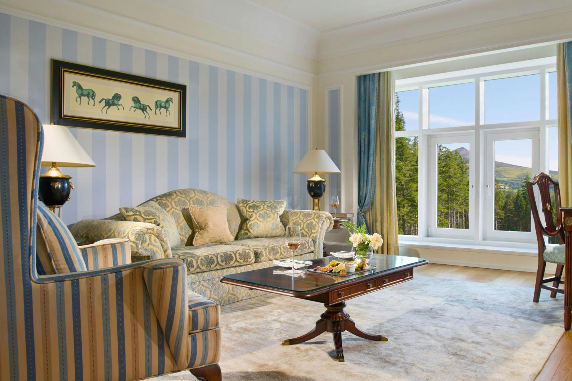 Powerscourt Hotel, Autograph Collection Enniskerry Kültér fotó A living room at the hotel